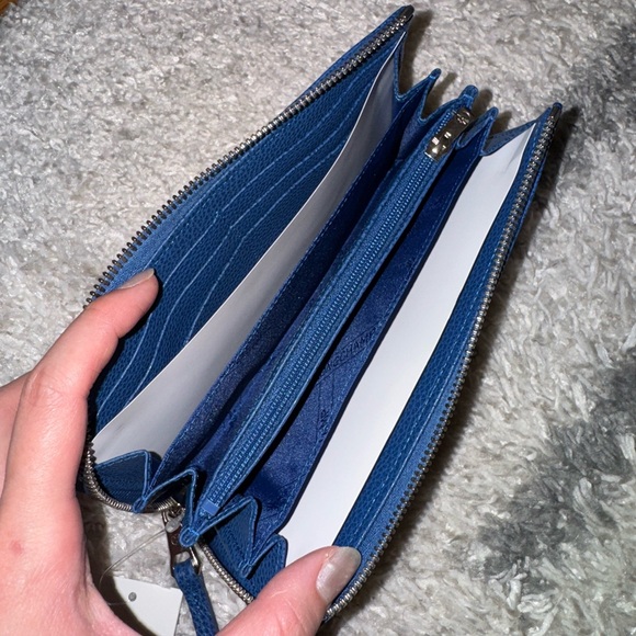 Longchamp Wallet - Picture 2 of 4